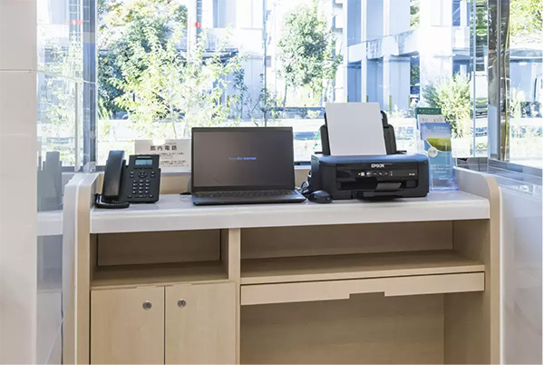 Lobby PC & Color Printer